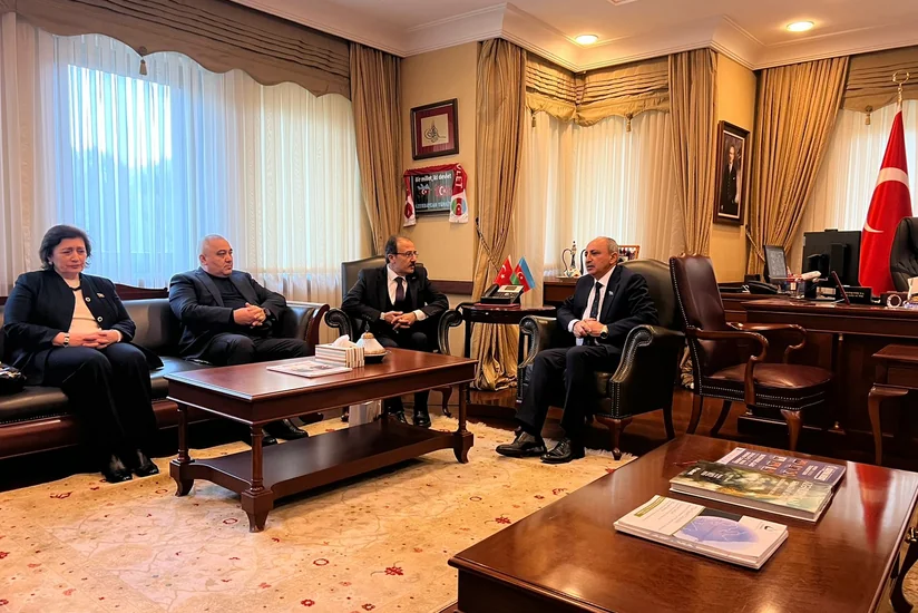 Qərbi Azərbaycan İcmasının rəhbərliyi Türkiyənin Azərbaycandakı səfirliyini ziyarət edib