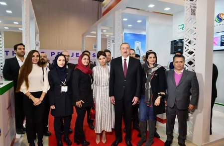 Prezident İlham Əliyev “Bakutel-2019” sərgisi ilə tanış olub - YENİLƏNİB