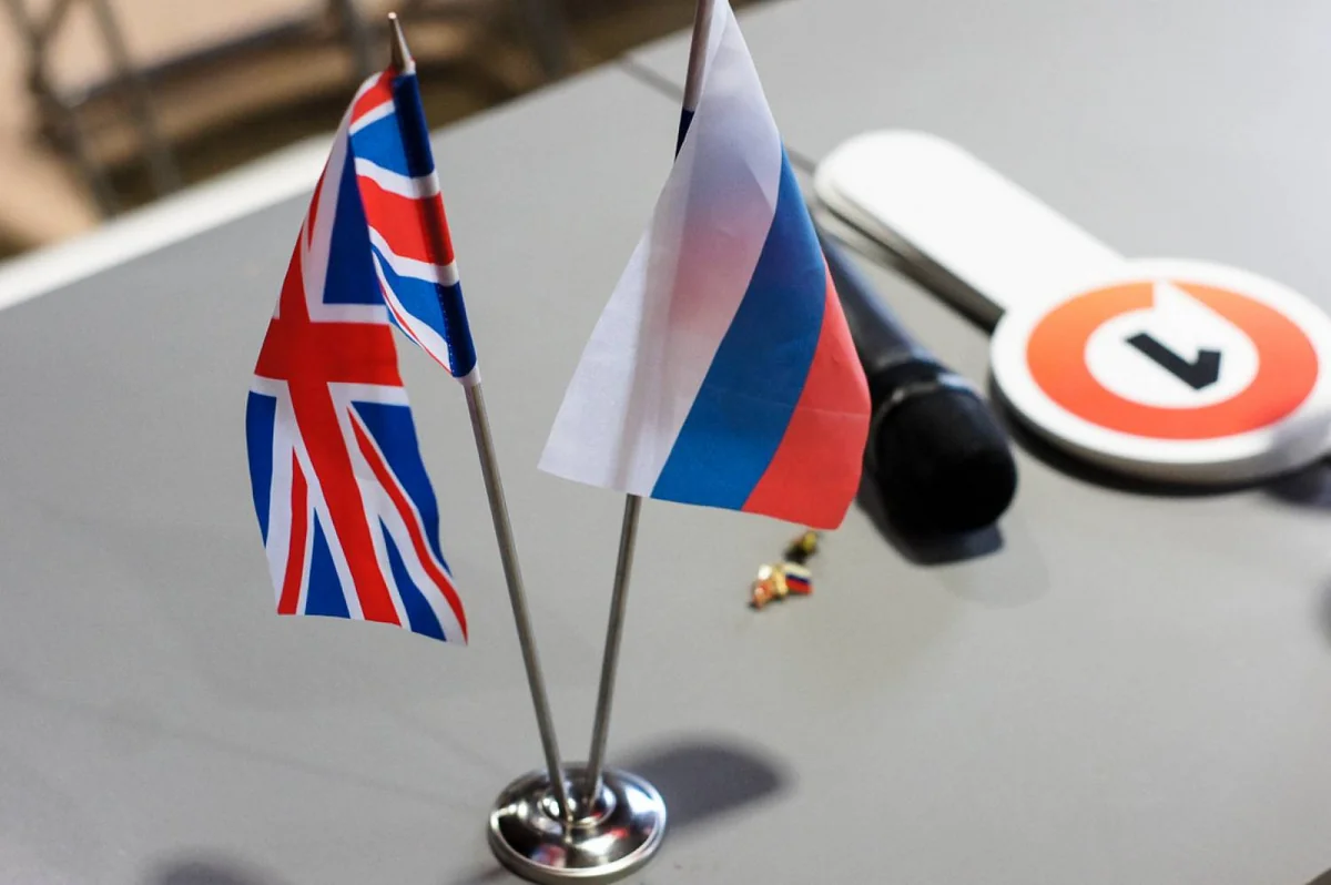 Великобритания сегодня введет санкции против России