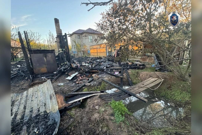 При пожаре в частном доме в Астрахани погибли пятеро детей