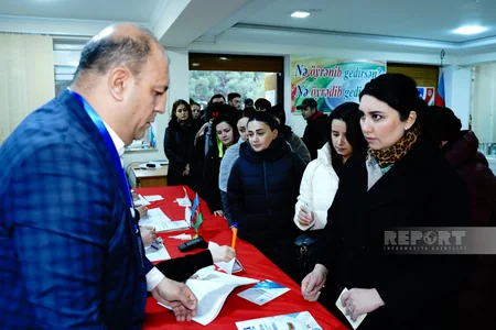 Azərbaycanda növbədənkənar prezident seçkiləri üzrə səsvermə başlayıb