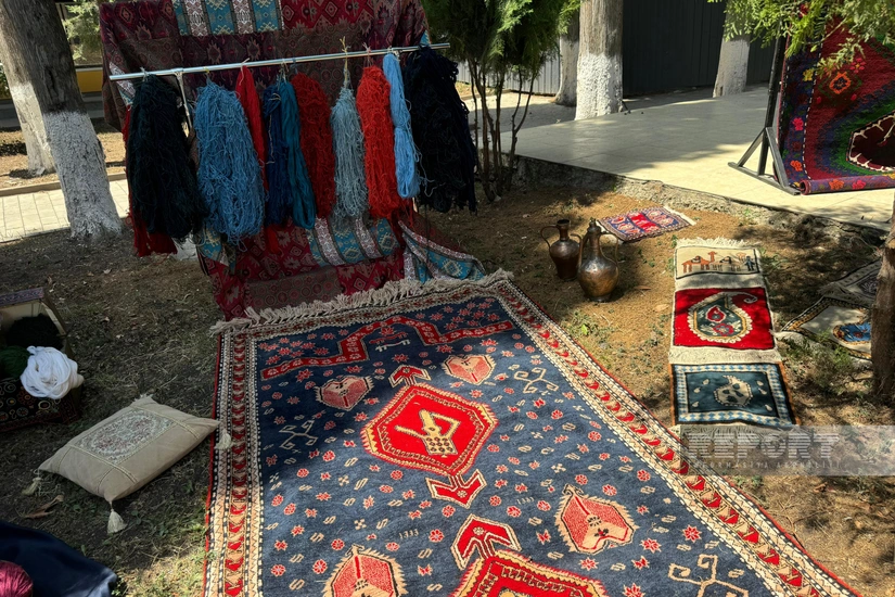 В Марнеули прошла выставка, посвященная азербайджанскому искусству ковроткачества