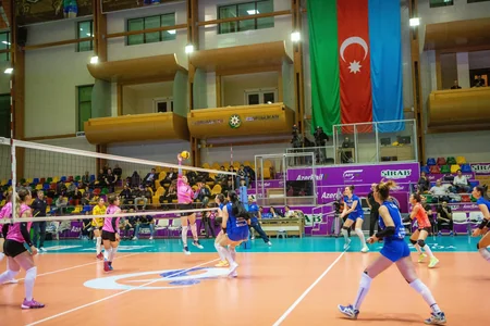 Qadın voleybolçular arasında Azərbaycan çempionatında III turun oyunları keçirilib