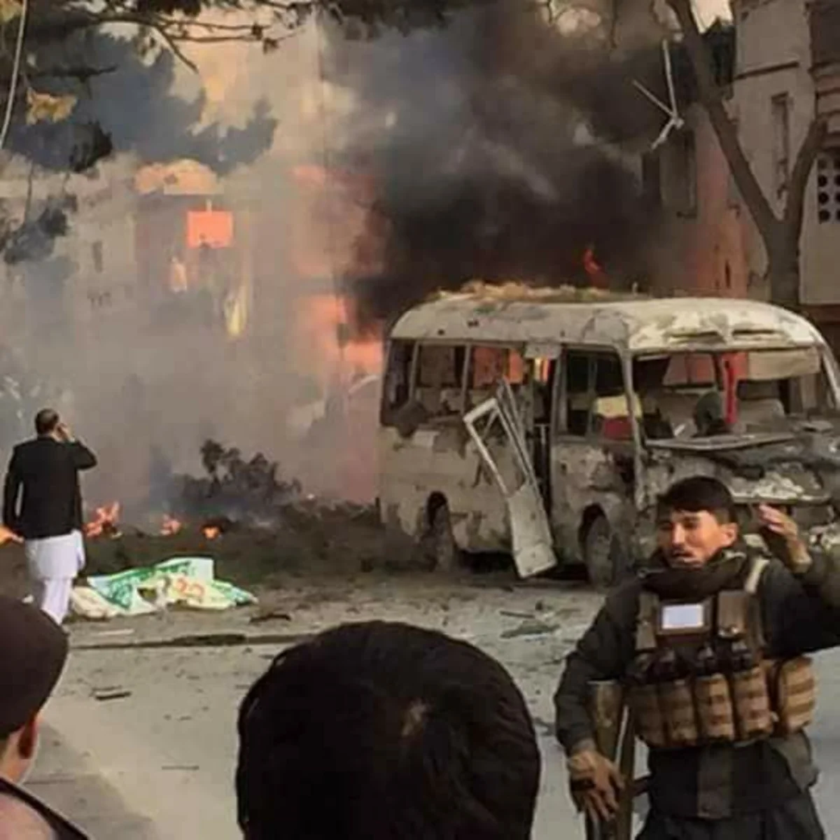 Kabildə avtobus partladılıb, bir qadın həlak olub