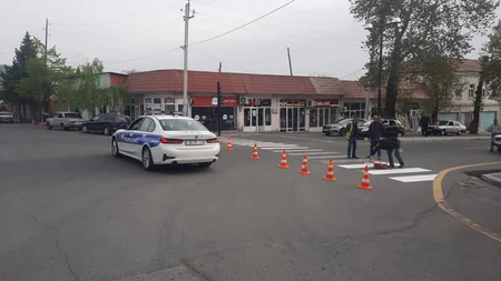 Qaxda yol nişanları yenilənib