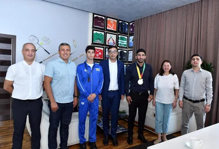 Fərid Qayıbov beynəlxalq yarışlarda uğur qazanan idmançıları qəbul edib