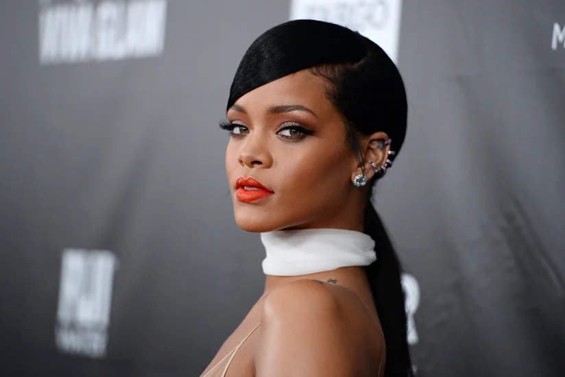 Müğənni Rihanna ABŞ prezidentini sərt şəkildə təhqir edib