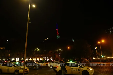Tbilisi teleqülləsi Azərbaycan bayrağının rəngləri ilə işıqlandırılıb