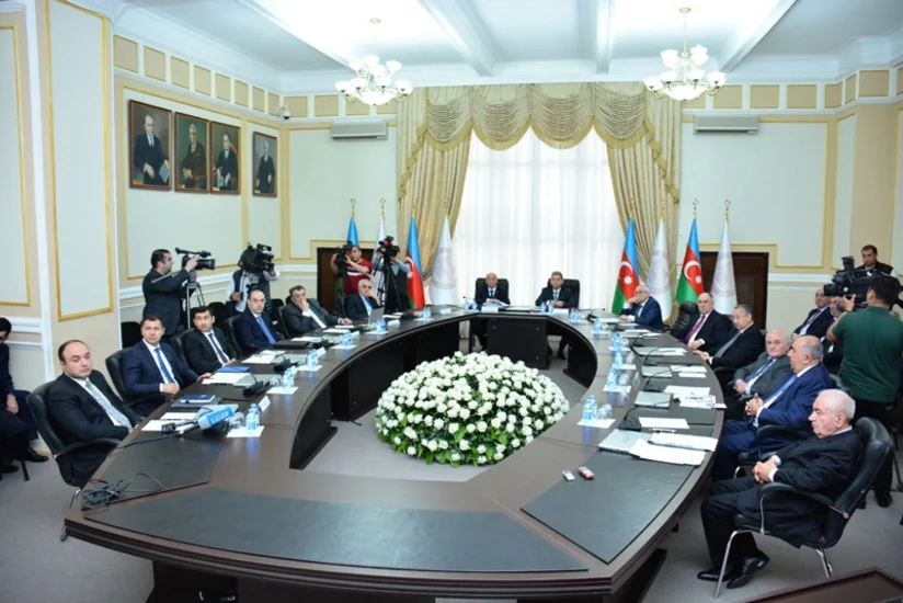 В Президиуме НАНА состоялось рабочее совещание под председательством Кемаледдина Гейдарова и Акифа Ализаде