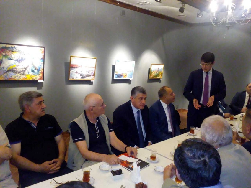 Azərbaycan Diasporla İş üzrə Dövlət Komitəsinin sədri Gürcüstan ziyalıları ilə görüşüb