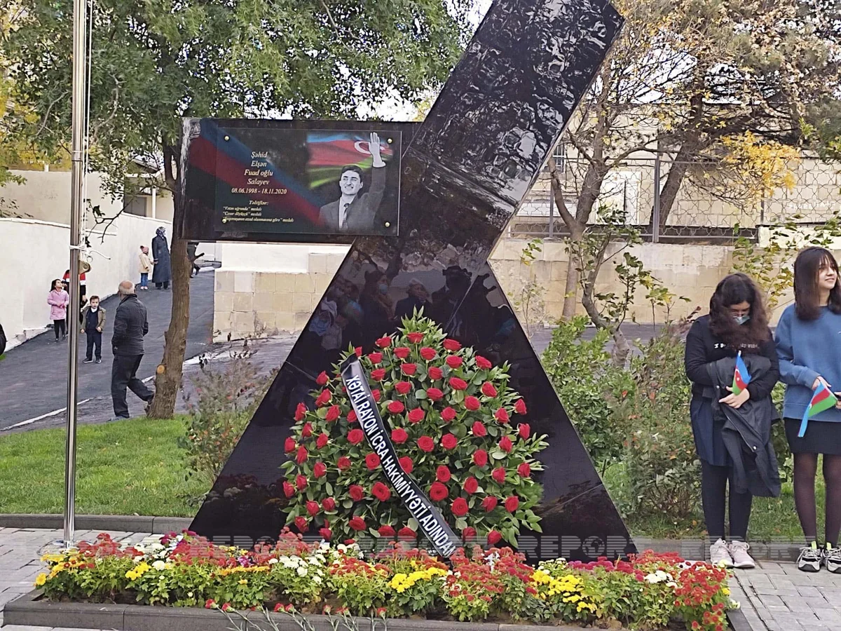 Bakıda şəhidin adına parkın və xatirə lövhəsinin açılışı olub