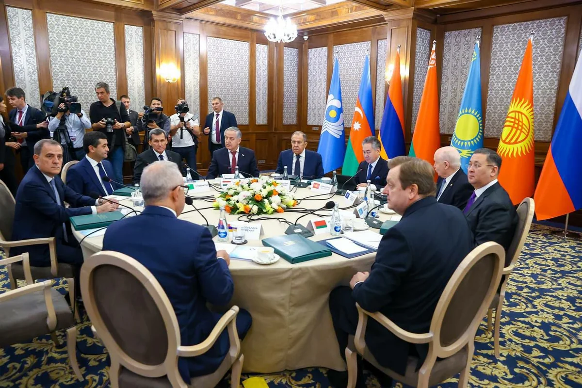 Lavrov: CIS FMs consider it necessary to stop clashes between Israel and Palestine