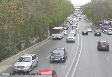 Bakının bir sıra yollarında tıxac var - SİYAHI