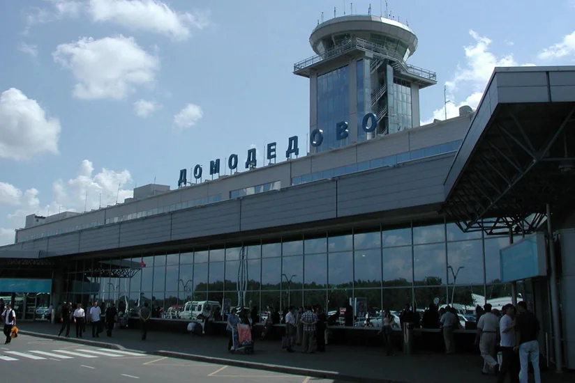 Пожар в аэропорту Домодедово полностью потушен