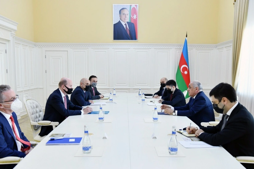 Əli Əsədov BP-nin regional prezidenti ilə görüşüb