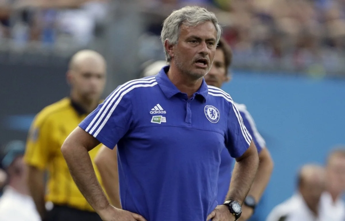 ​Portuqaliyalı məşqçi Joze Mourinyo Çelsi ilə müqaviləsini uzadıb
