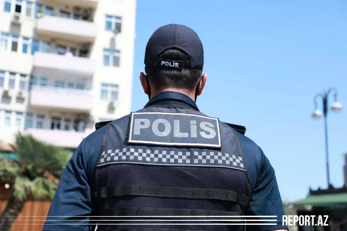 Azərbaycanda polis bıçaqlandı