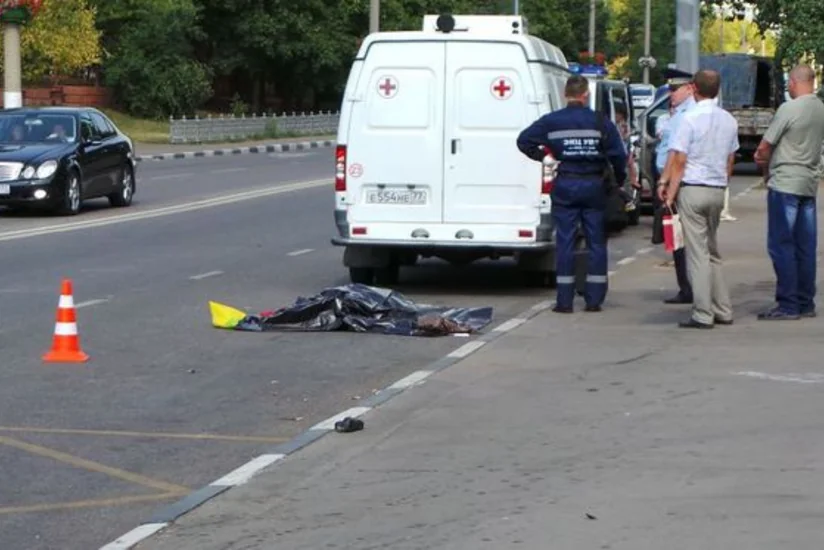 В Баку автомобиль насмерть сбил гражданина Ирана