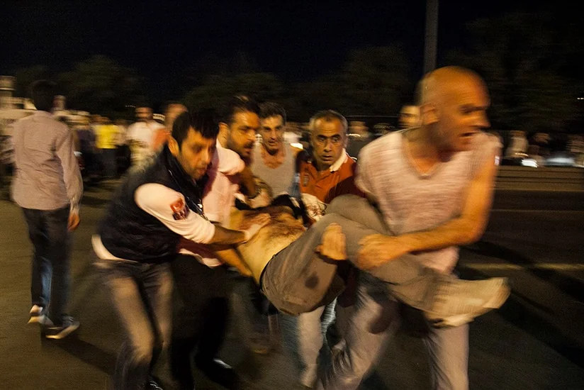 Türkiyədə ötən gecə yaşananlar - FOTOREPORTAJ