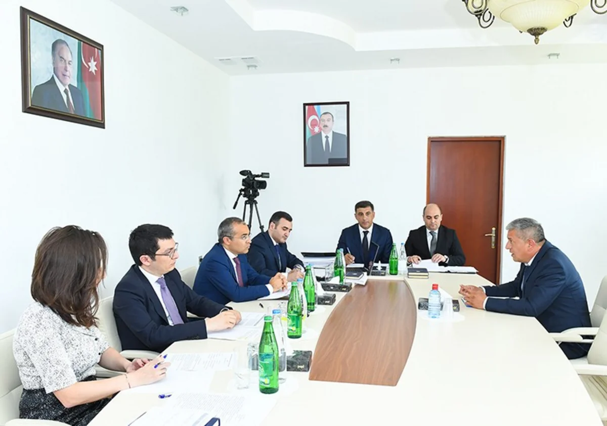 Vergilər naziri Qəbələdə vətəndaşları qəbul edib