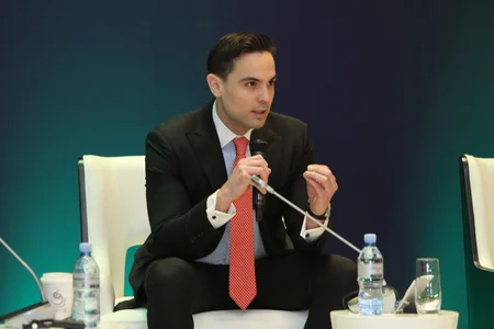 VI Qlobal Bakı Forumu çərçivəsində gənclərin panel müzakirəsi keçirilib