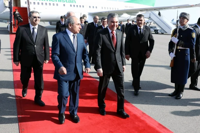 Türkmənistan Prezidenti Azərbaycana rəsmi səfərə gəlib