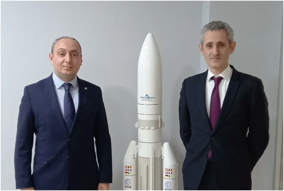 Azerbaijan, France discuss space cooperation
