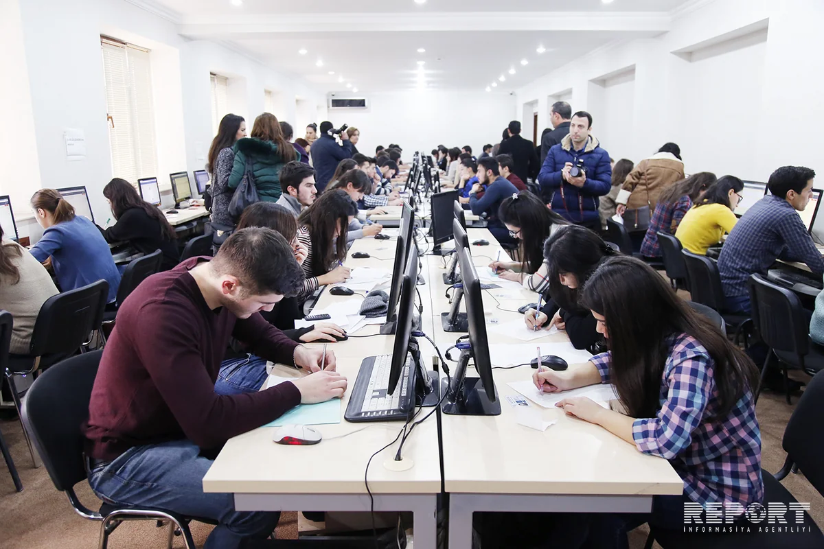Jurnalistlər Azərbaycan Dövlət İqtisad Universitetində imtahanların gedişinə nəzarət ediblər