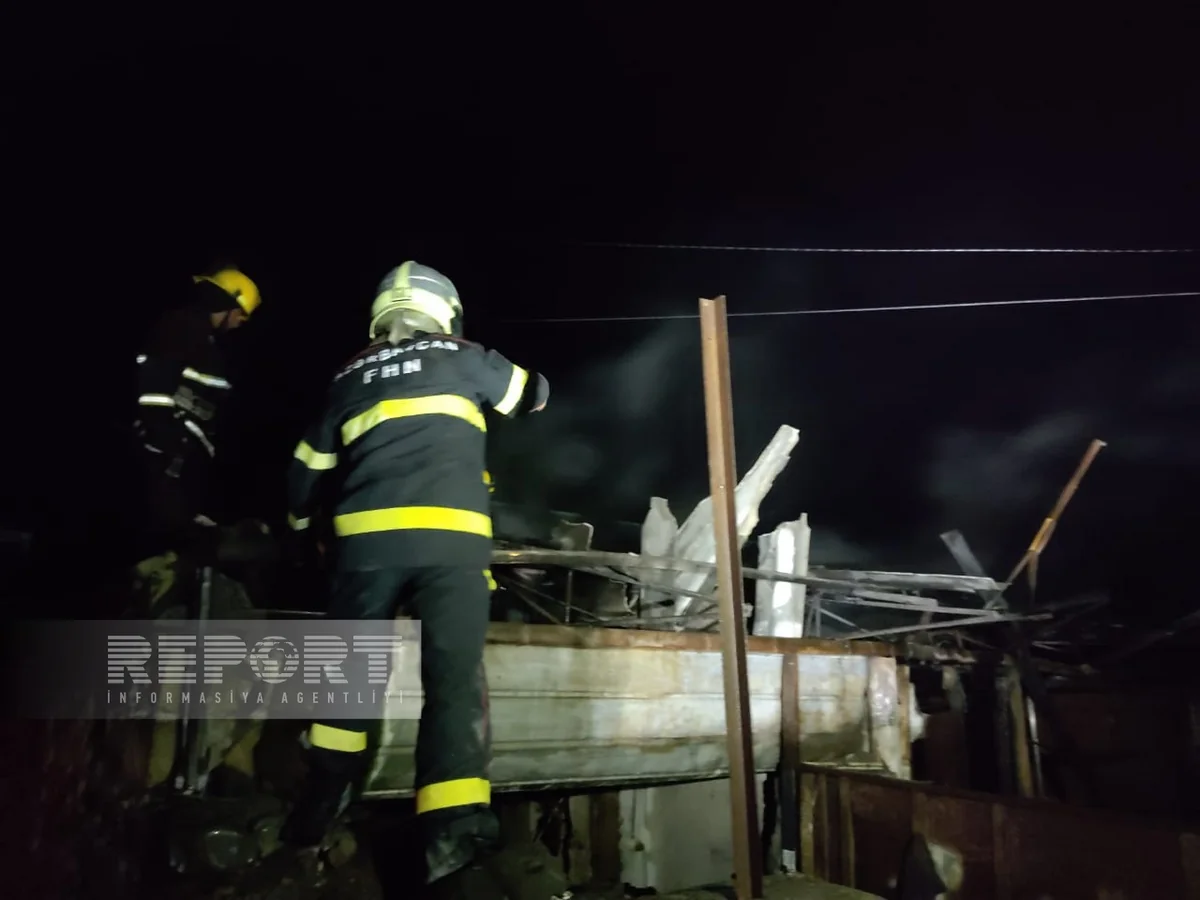 В Гахе возник пожар в автомастерской