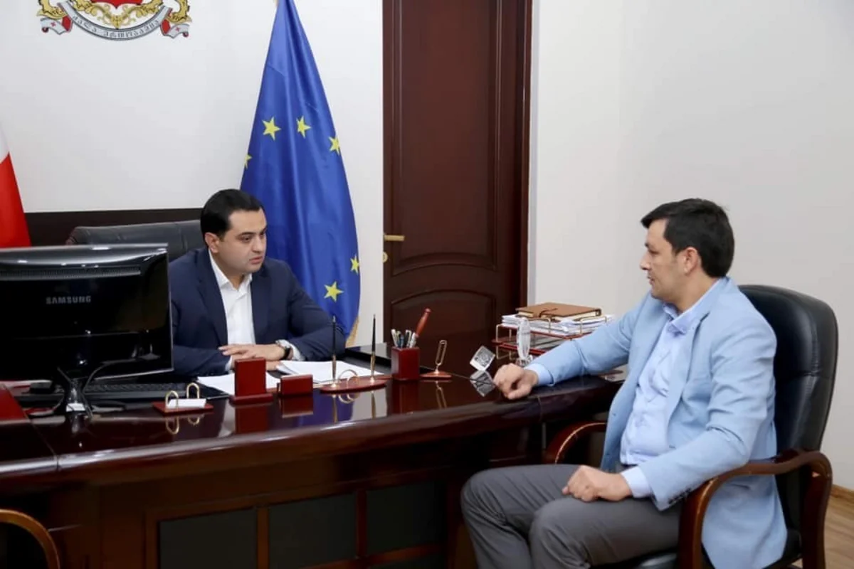 Gürcüstanda azərbaycanlı rayon rəhbəri özünə məsləhətçi təyin edib