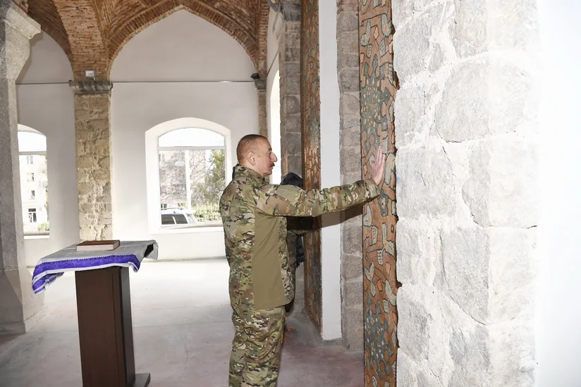 İlham Əliyev beynəlxalq təşkilatlara: Hesabatı burada hazırlayın, öz kabinetlərinizdə yox