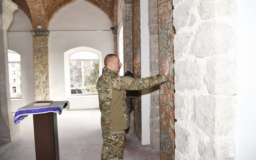 İlham Əliyev beynəlxalq təşkilatlara: Hesabatı burada hazırlayın, öz kabinetlərinizdə yox