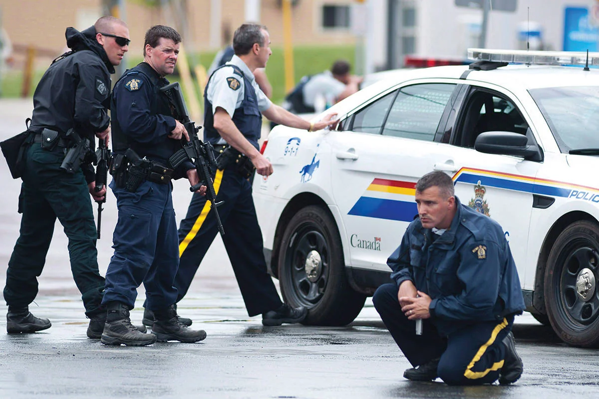 При стрельбе в Канаде погибли пять человек