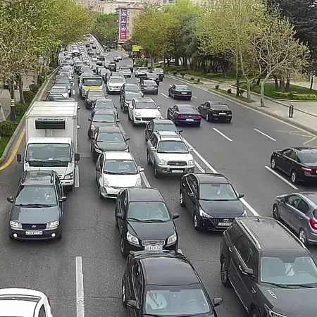 Bakının bir sıra yollarında tıxac var - SİYAHI