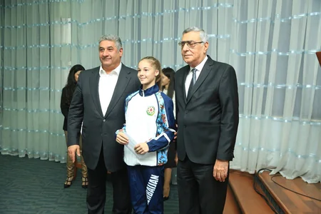 Yeniyetmələrin III Yay Olimpiya Oyunlarının medalçıları mükafatlandırılıb