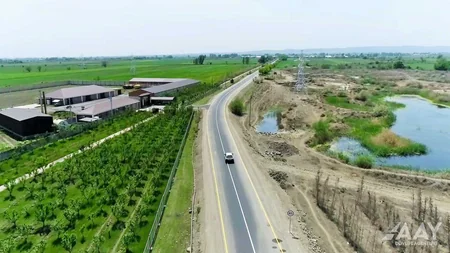 Yevlaxda kənd yolu yenidən qurulub