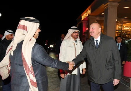 Prezident İlham Əliyevin adından BƏƏ liderinin şərəfinə rəsmi ziyafət verilib