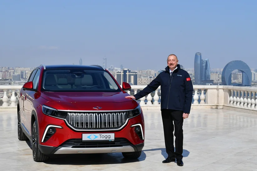 Türkiyənin ilk yerli elektromobili “Togg” İlham Əliyevə təqdim olunub - YENİLƏNİB