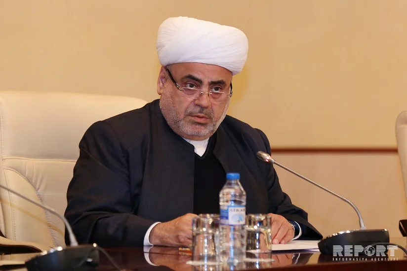 Şeyxülislam Allahşükür Paşazadə Azərbaycan müsəlmanlarını Ramazan bayramı münasibəti ilə təbrik edib