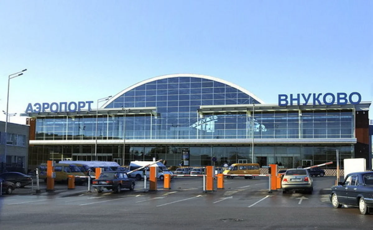 ​Vnukovo gömrükçüləri türk və azərbaycanlı qaçaqmalçılarla iş birliyində ittiham olunurlar