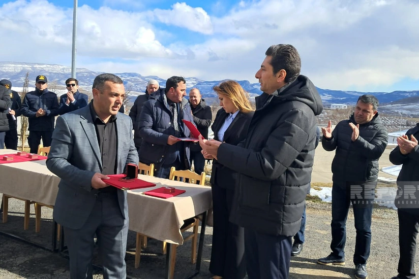 Ballıca kəndinə köçən ailələrə mənzillərin açarları təqdim edilib