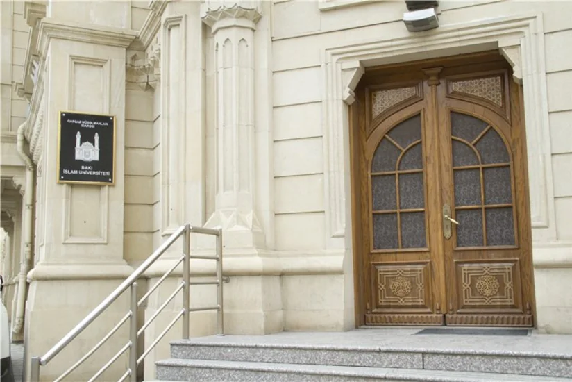 Bakı İslam Universitetində təhsil almaq istəyən abituriyentlər komissiyadan keçirilib