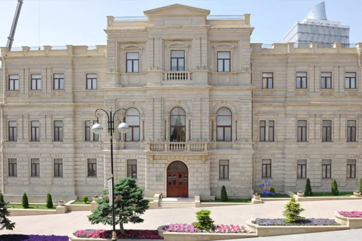 Сотрудникам Азербайджанcкого национального музея искусств присвоено почетное звание Заслуженный работник культуры