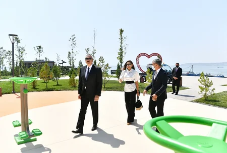 President, First Lady attend opening of new park in Baku