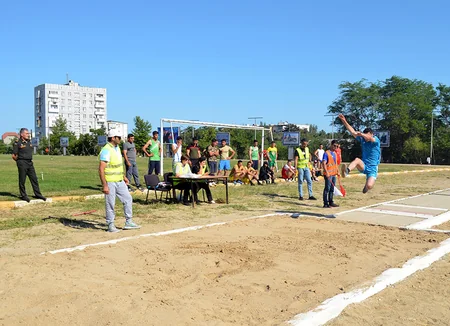 Azərbaycan Ordusunda yüngül atletika və gimnastika üzrə yarış keçirilib