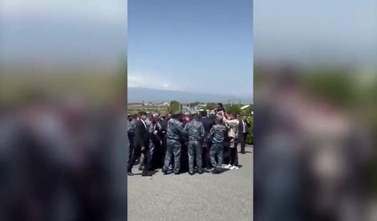 KİV: Ümumerməni katolikosu II Qareginə hücum olub