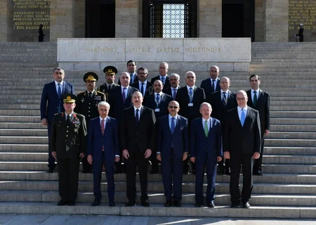 Prezident İlham Əliyev Ankarada Anıtqəbiri ziyarət edib
