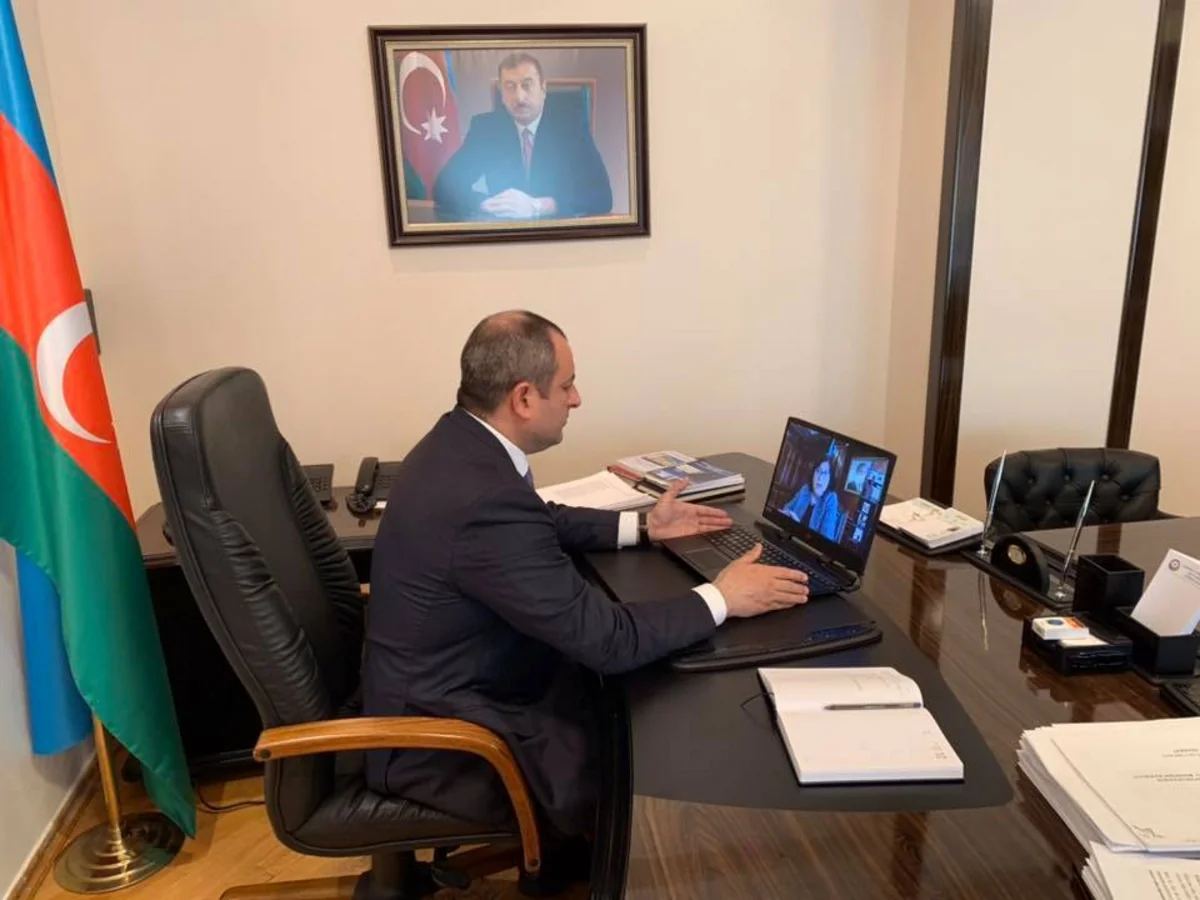 Milli Məclisin bitərəf deputatlarının iclası keçirilib