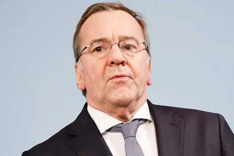 Глава Минобороны ФРГ выступил против заморозки конфликта в Украине