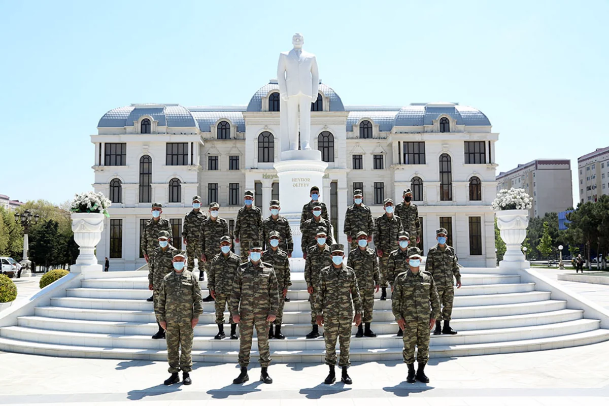 Heydər Əliyevin ildönümü münasibətilə orduda silsilə tədbirlər keçirilib